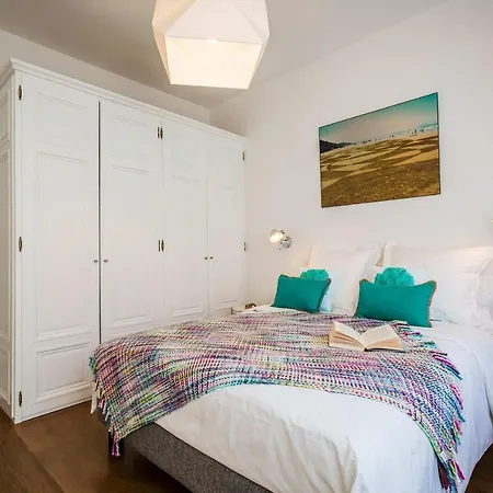 Miramar Keyweek With Terrace And Access To Pool In